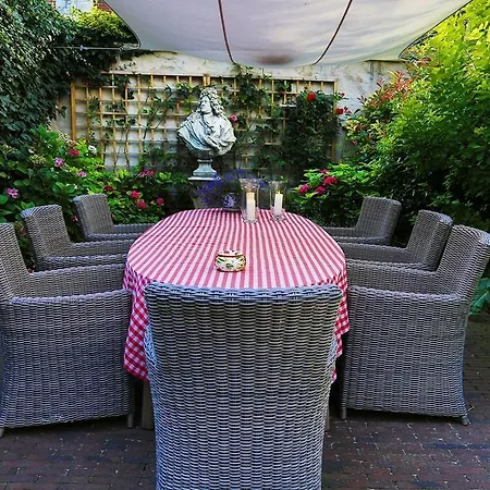 Bed & Breakfast Huyze Elimonica Oostende